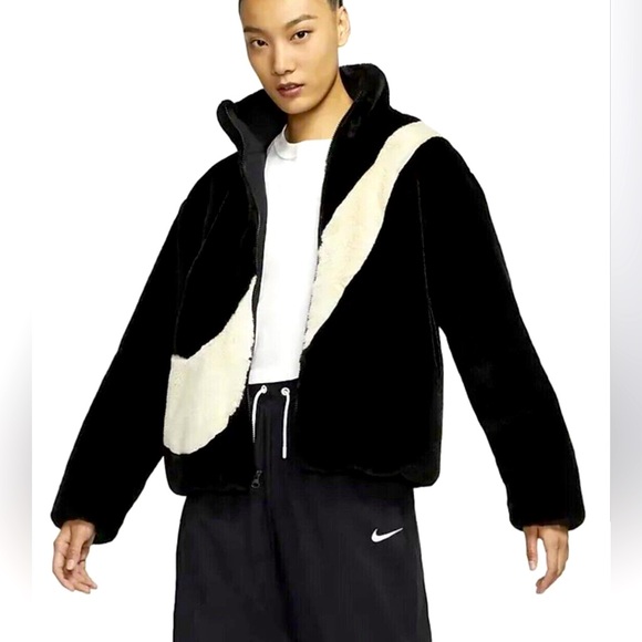Used Nike NSW Plush Faux Fur Jacket - Picture 4 of 7
